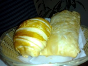 pastel e croissant